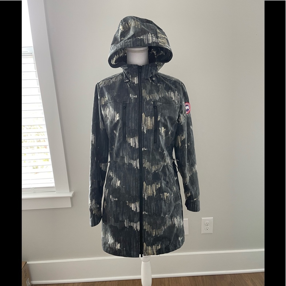 Canada Goose Brossard windproof rain jacket trench length medium 2401L